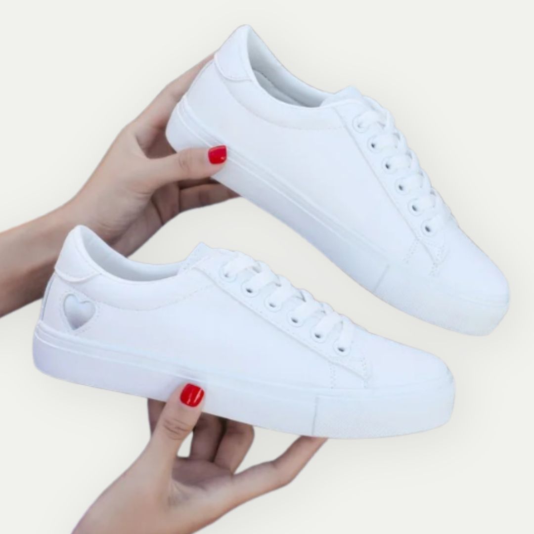 KUPID - Heart Accent Low-Top Sneakers