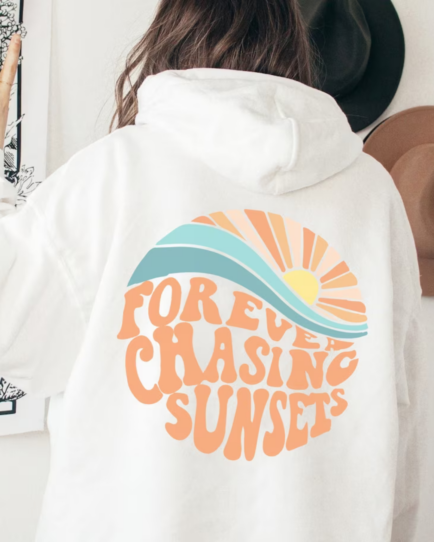 Kira - Stylish hoodie "Forever Chasing Sunsets