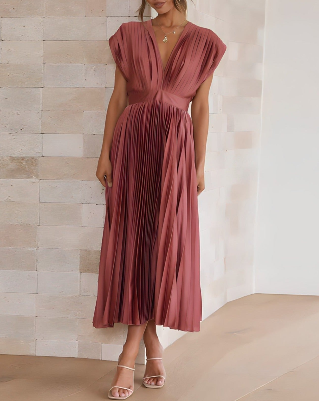 Alira | Sleeveless Pleated Midi Dress